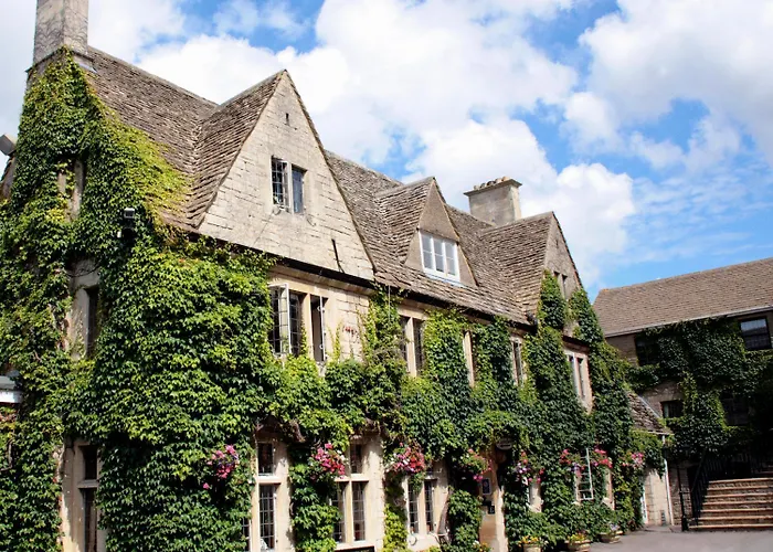 Hatton Court Hotel